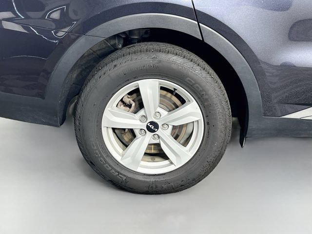 Used 2025 Kia Sorento LX FWD image 35