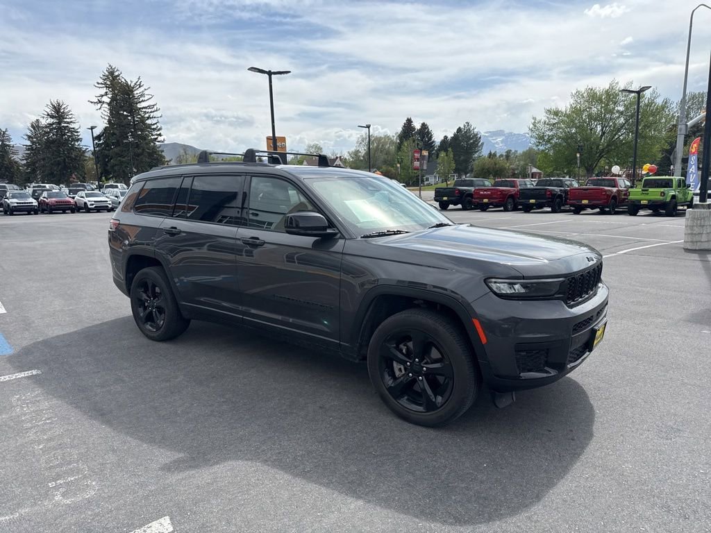 Used 2022 Jeep Grand Cherokee L Laredo AWD/4WD image 3