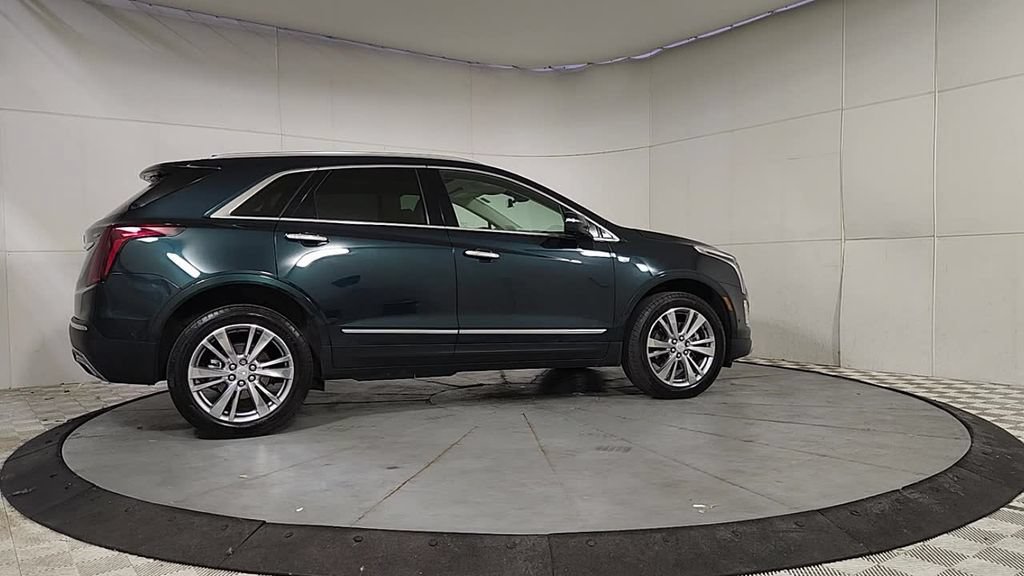 Used 2024 Cadillac XT5 Premium Luxury w/ Technology Package FWD image 8