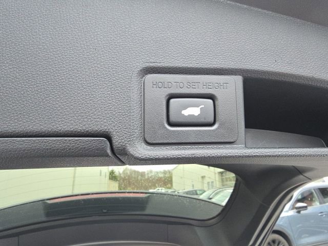 Used 2025 Acura RDX SH-AWD image 10