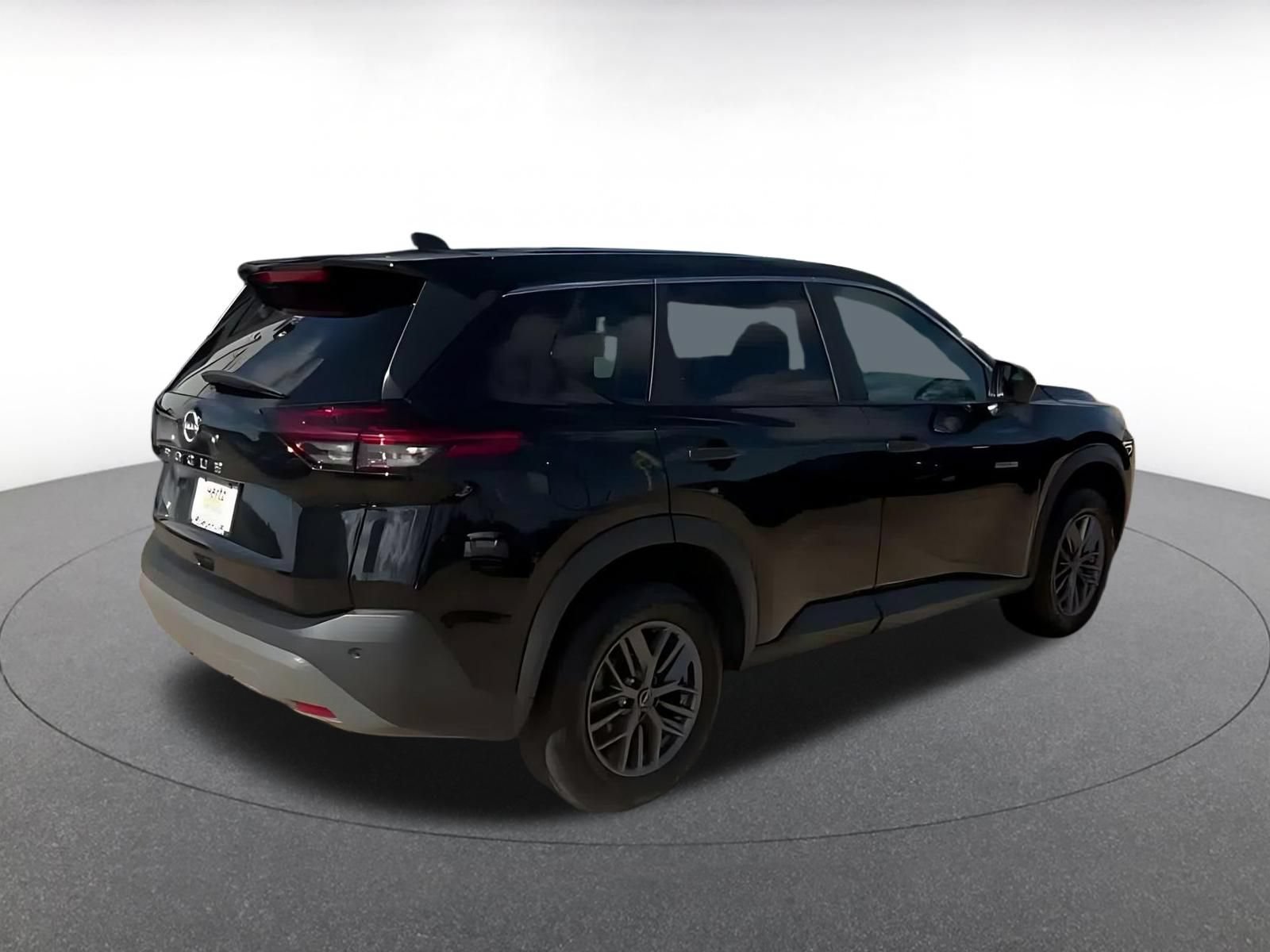 Used 2023 Nissan Rogue S FWD image 15