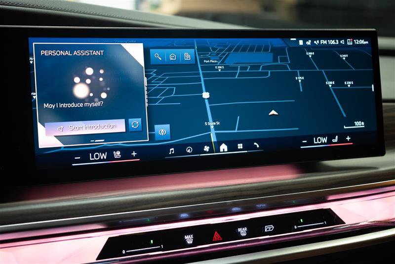 Used 2023 BMW 760i xDrive AWD/4WD image 21