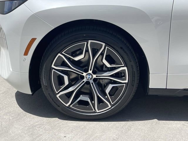 Used 2026 BMW iX xDrive45 image 10