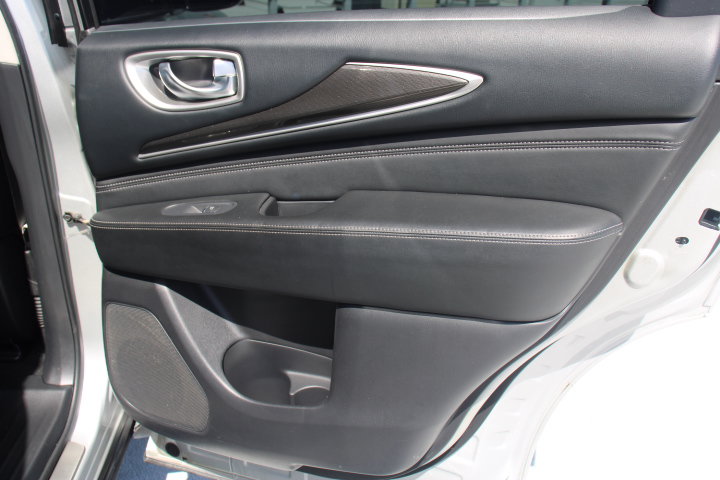 Used 2016 INFINITI QX60 Luxe w/ Premium Plus Package AWD/4WD image 18