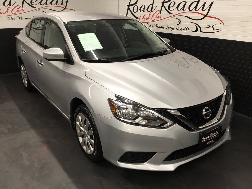 Used 2016 Nissan Sentra SV FWD image 2
