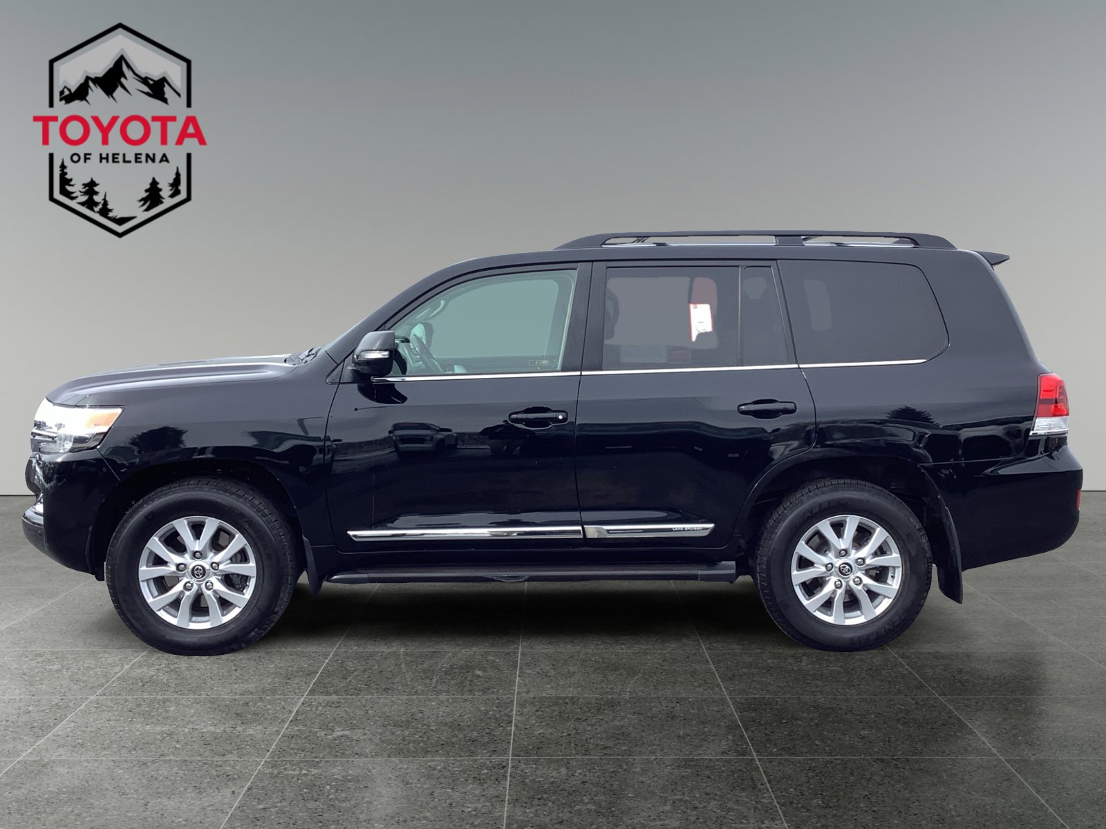 Certified 2018 Toyota Land Cruiser w/ Carpet Mat Package image 2