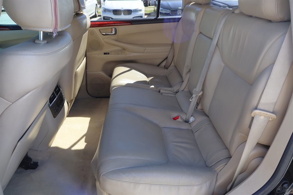 Used 2009 Lexus LX 570 4WD image 17
