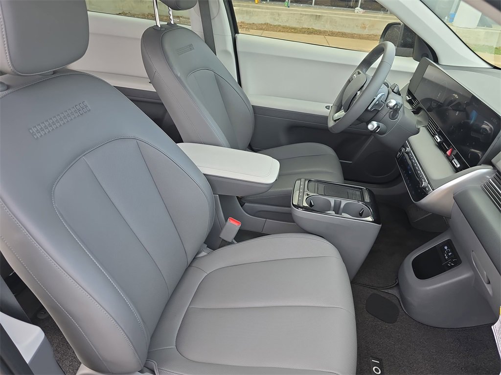 Certified 2025 Hyundai Ioniq 5 SEL image 10