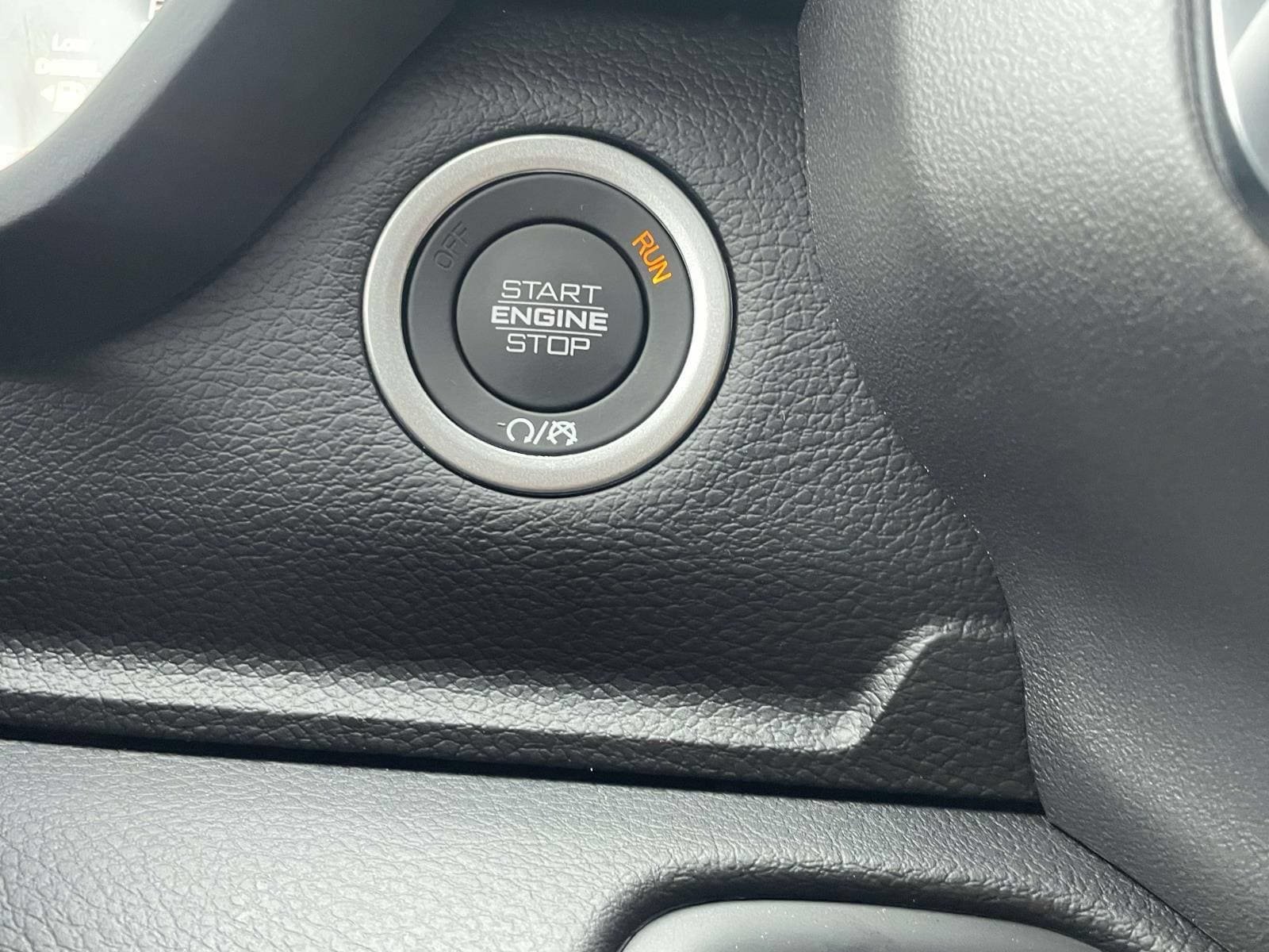 New 2026 RAM 2500 Laramie AWD/4WD image 10