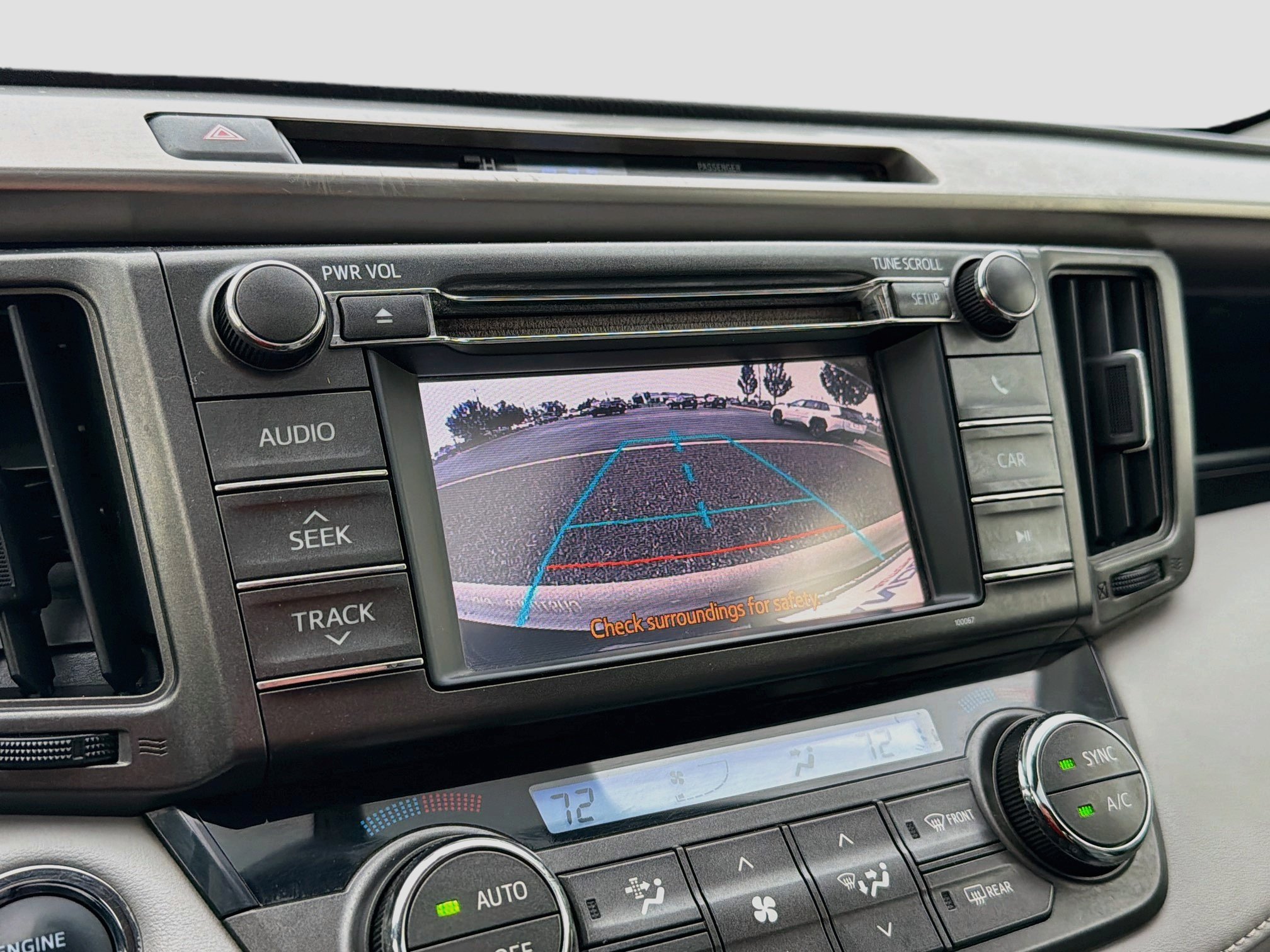 Used 2013 Toyota RAV4 Limited AWD/4WD image 18