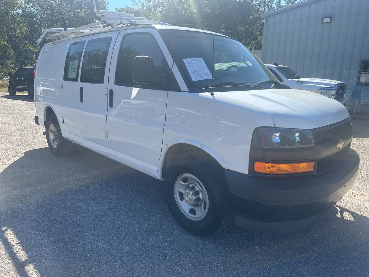 Used 2018 Chevrolet Express 2500 w/ Driver Convenience Package image 5