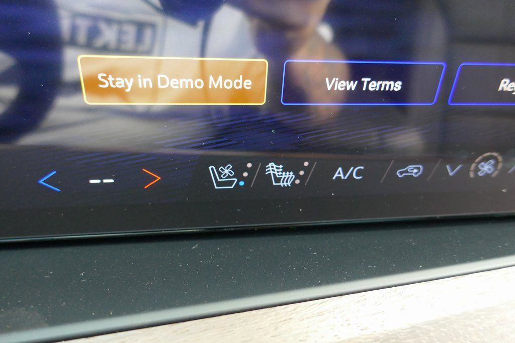 New 2026 Chevrolet Tahoe High Country w/ Sun And Tow Package image 24