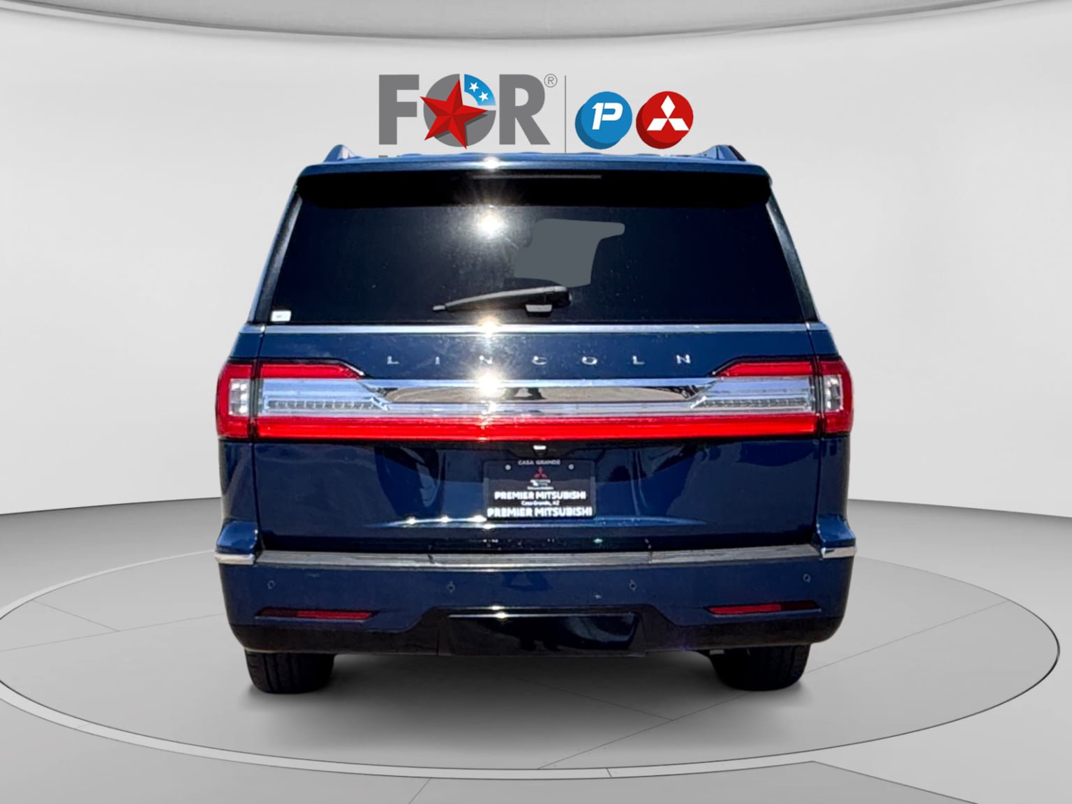 Used 2019 Lincoln Navigator L Reserve AWD/4WD image 4