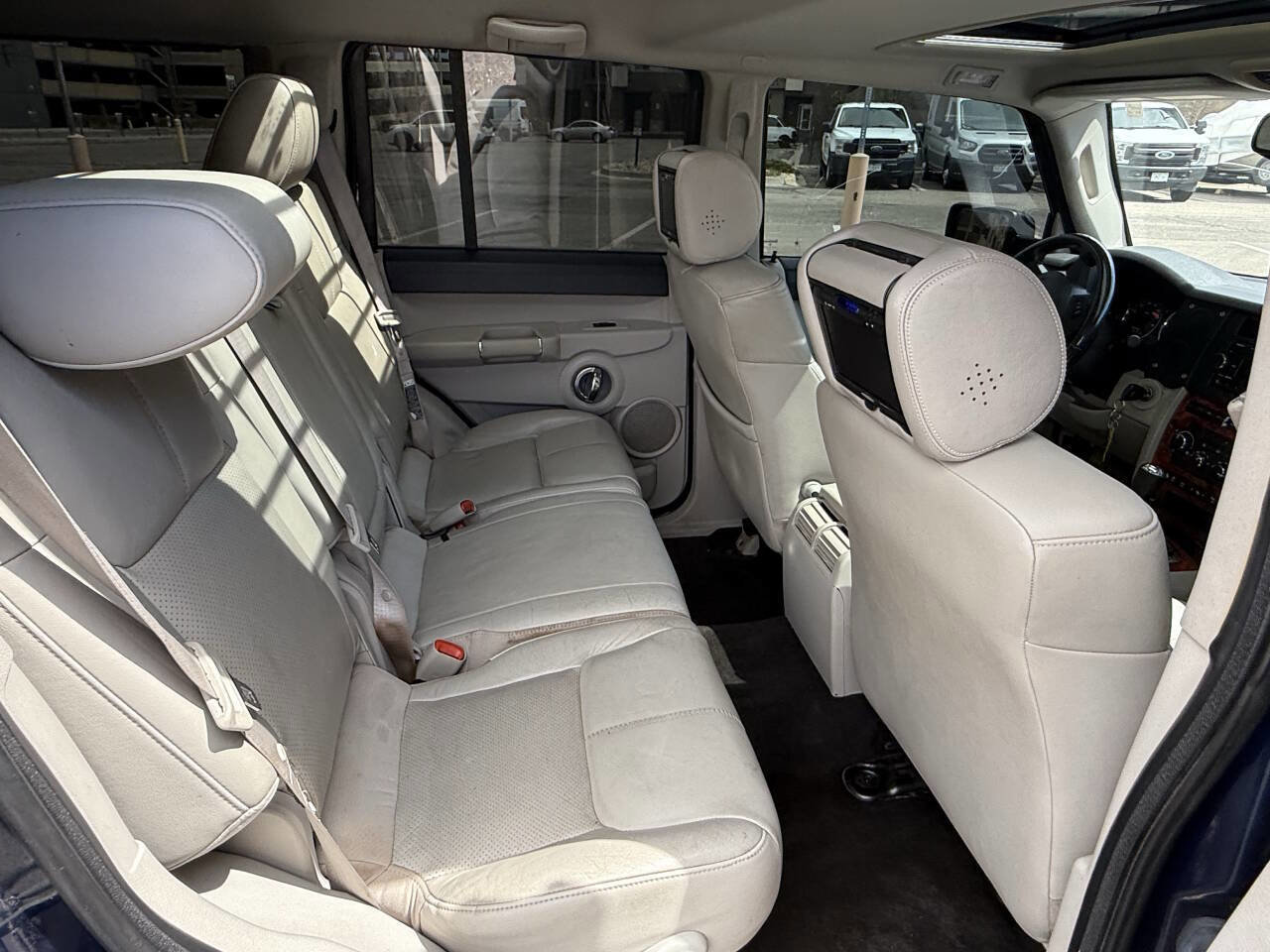 Used 2006 Jeep Commander Limited w/ Trailer Tow Group IV image 23