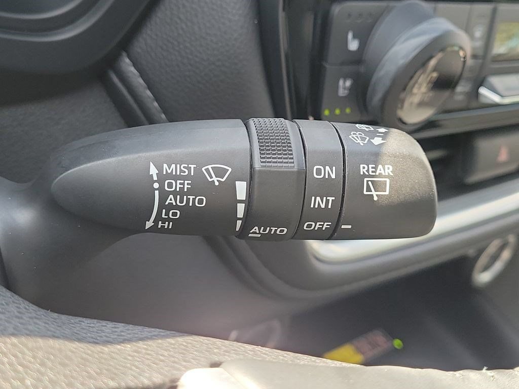Certified 2024 Toyota Grand Highlander FWD image 12