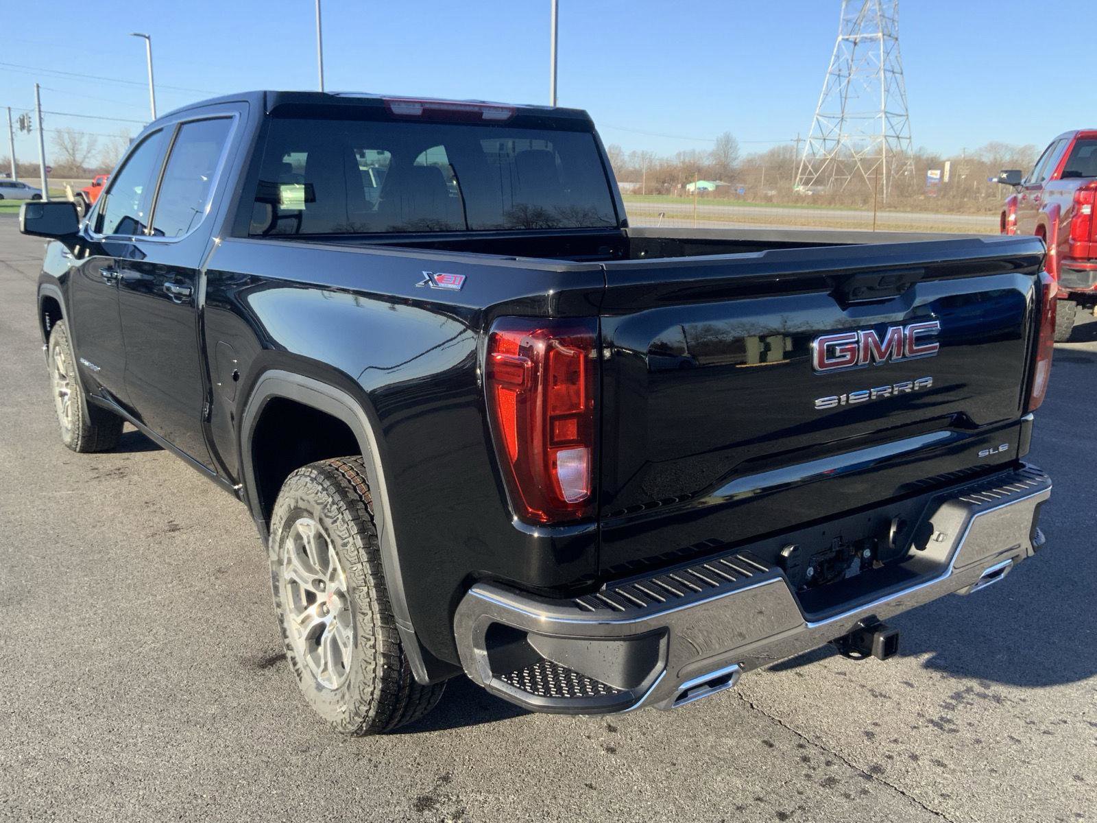 New 2026 GMC Sierra 1500 SLE w/ X31 Off-Road Package image 10