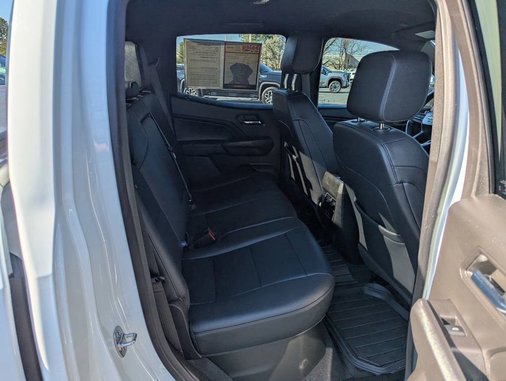 Used 2024 Chevrolet Colorado LT w/ LT Convenience Package III image 16