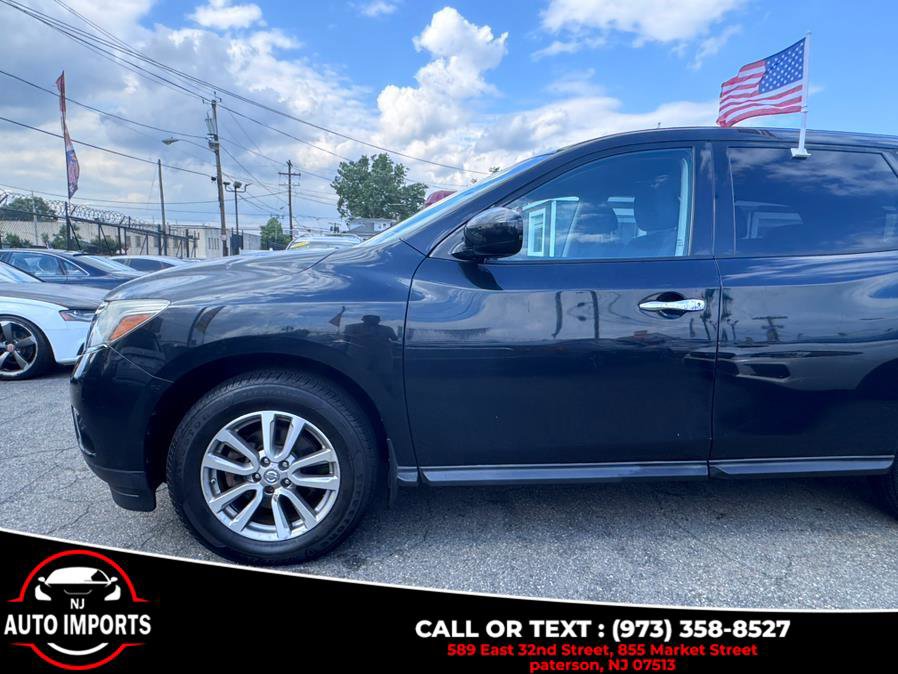 Used 2015 Nissan Pathfinder S image 5