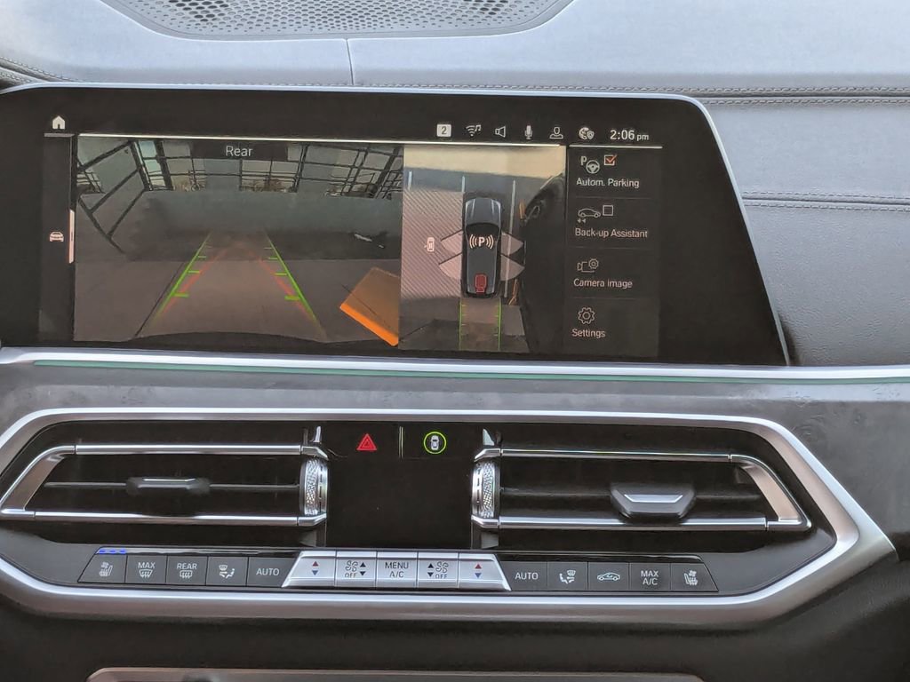 Used 2022 BMW X5 xDrive40i w/ M Sport Package image 5