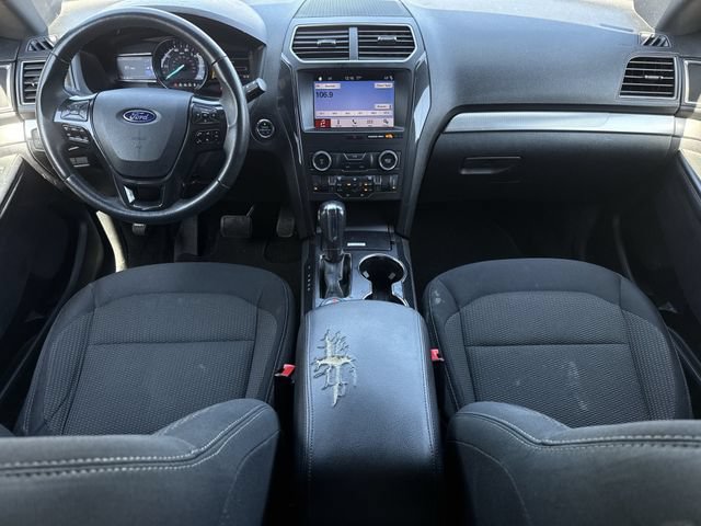 Used 2019 Ford Explorer XLT w/ Equipment Group 201A AWD/4WD image 11