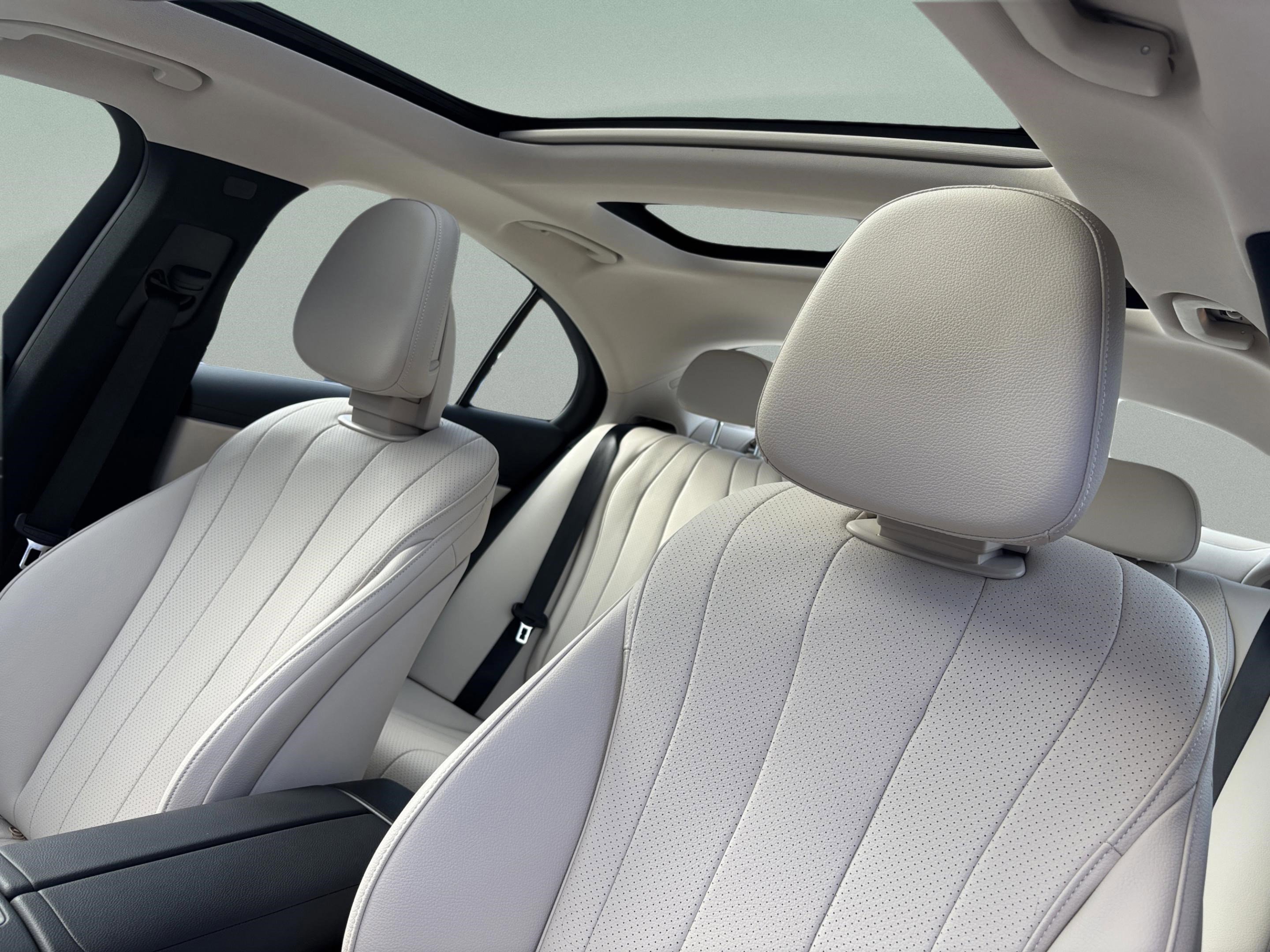 Used 2024 Mercedes-Benz E 450 4MATIC Sedan image 18