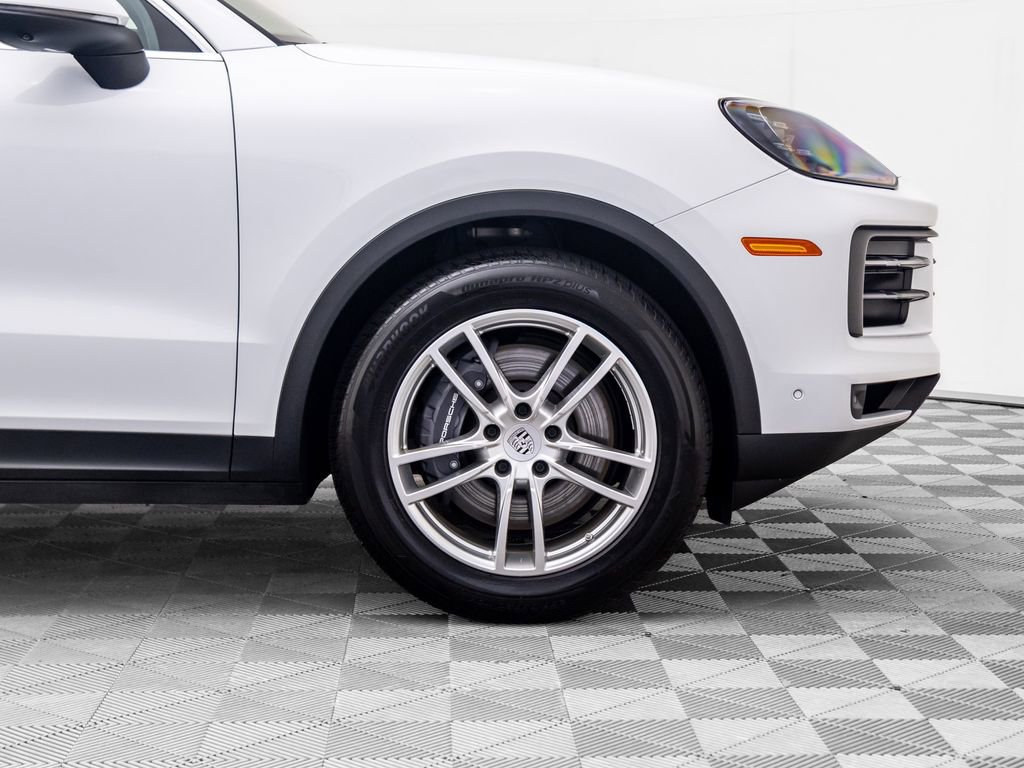 Used 2024 Porsche Cayenne image 31
