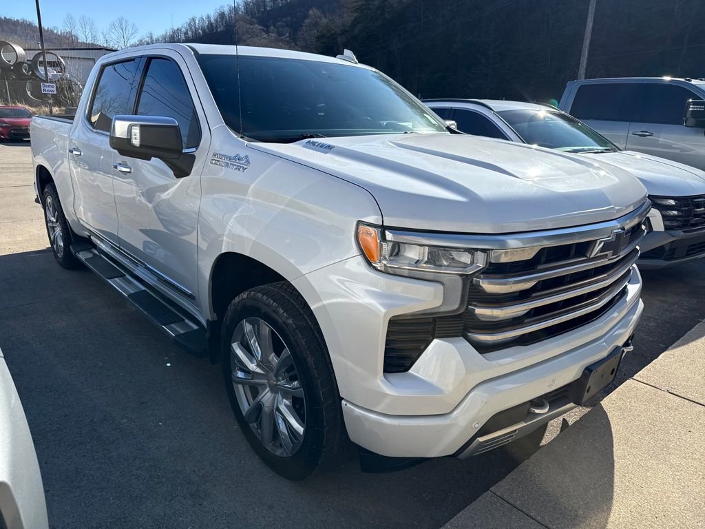 Used 2022 Chevrolet Silverado 1500 High Country w/ High Country Premium Package image 3