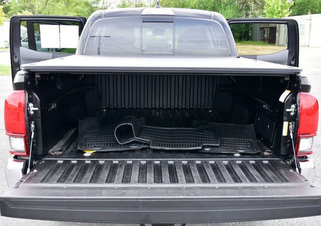Used 2023 Toyota Tacoma SR5 w/ Black Out Package (TMS) AWD/4WD image 28