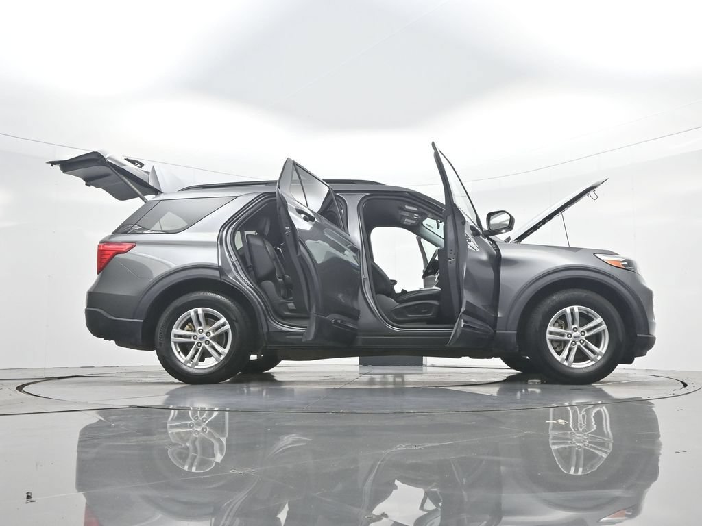 Used 2022 Ford Explorer XLT w/ Equipment Group 202A RWD image 45