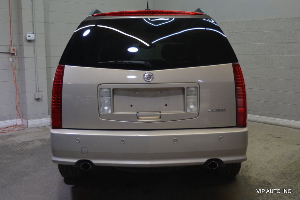 Used 2008 Cadillac SRX w/ Utility Package RWD image 6