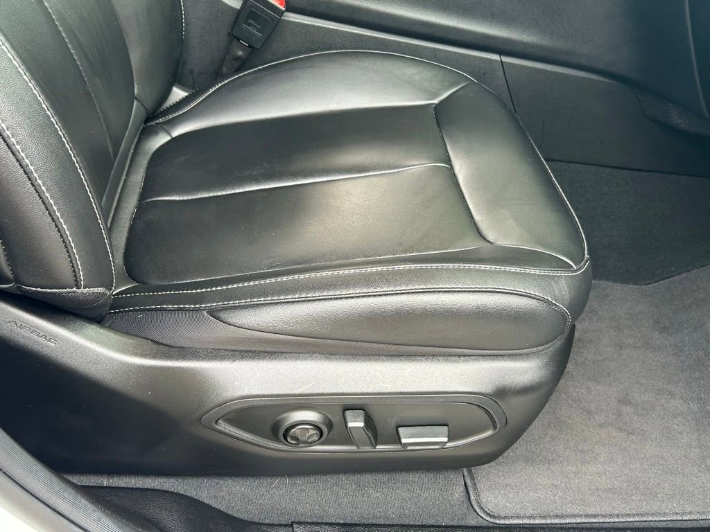 Certified 2024 Jeep Grand Cherokee Limited w/ Black Appearance Package image 39