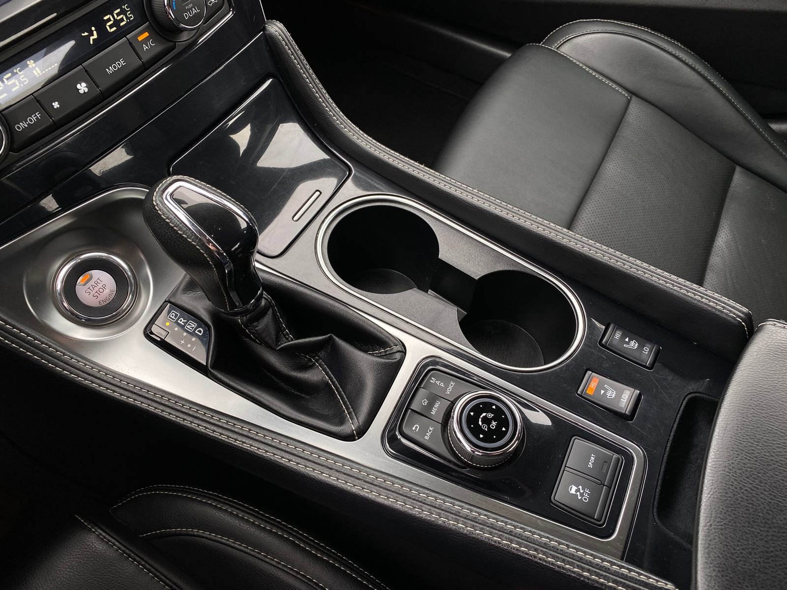 Used 2023 Nissan Maxima SL image 17