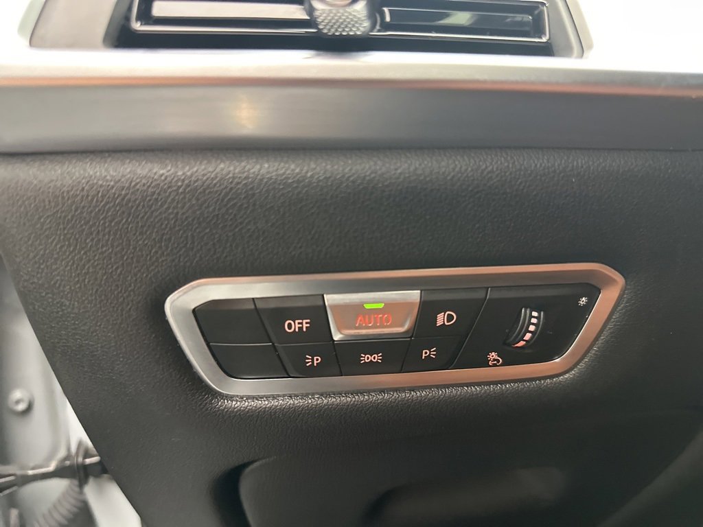 Used 2023 BMW X7 M60i w/ Executive Package image 35