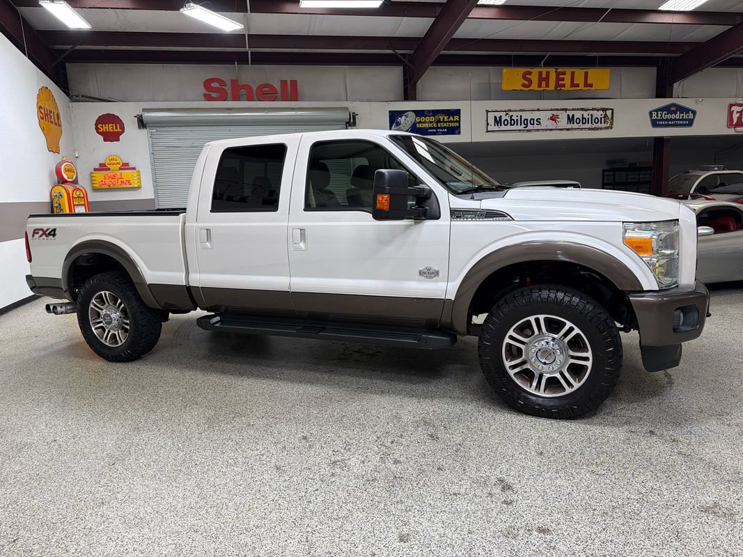 Used 2015 Ford F250 King Ranch w/ FX4 Off-Road Package AWD/4WD image 9