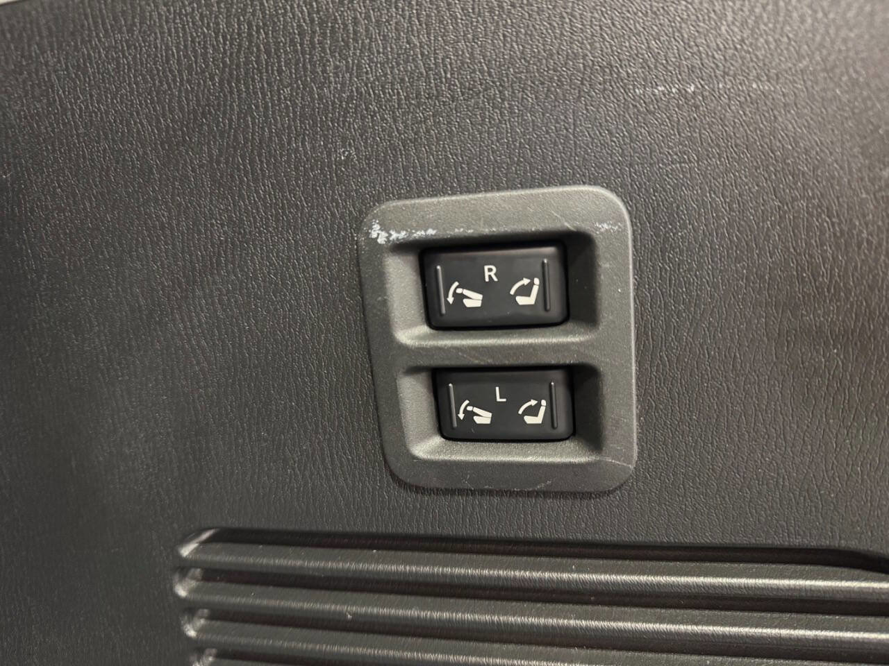 Used 2019 Nissan Armada SL w/ Premium Package image 21