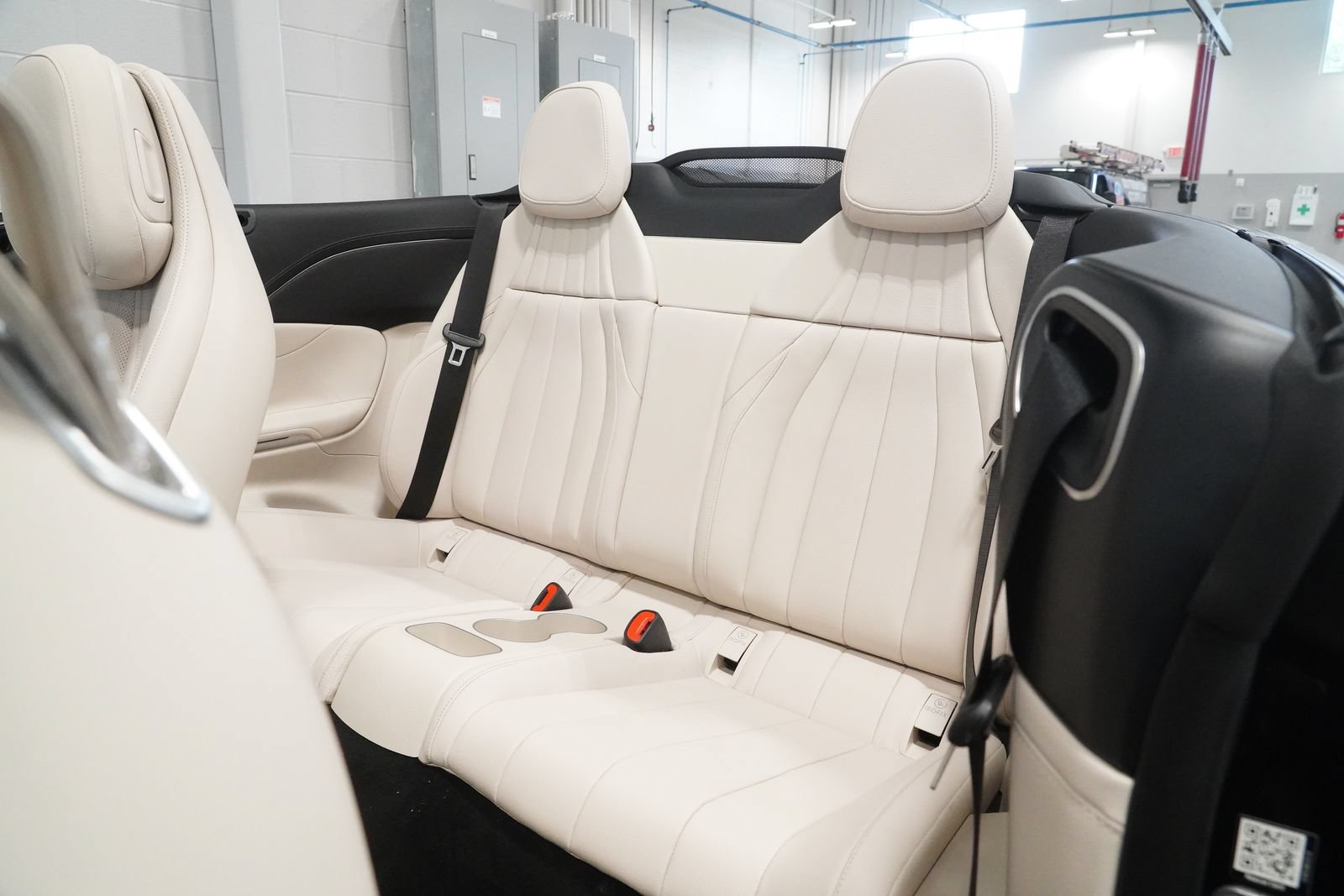 New 2027 Mercedes-Benz CLE 450 4MATIC Cabriolet image 19