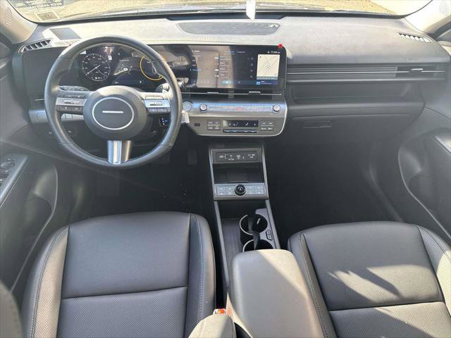 Used 2025 Hyundai Kona Limited image 12