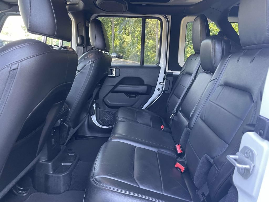 Used 2021 Jeep Wrangler Unlimited Sahara AWD/4WD image 9