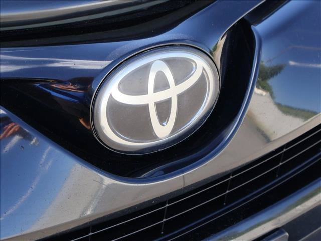 Used 2018 Toyota RAV4 LE w/ All Weather Liner Package AWD/4WD image 29