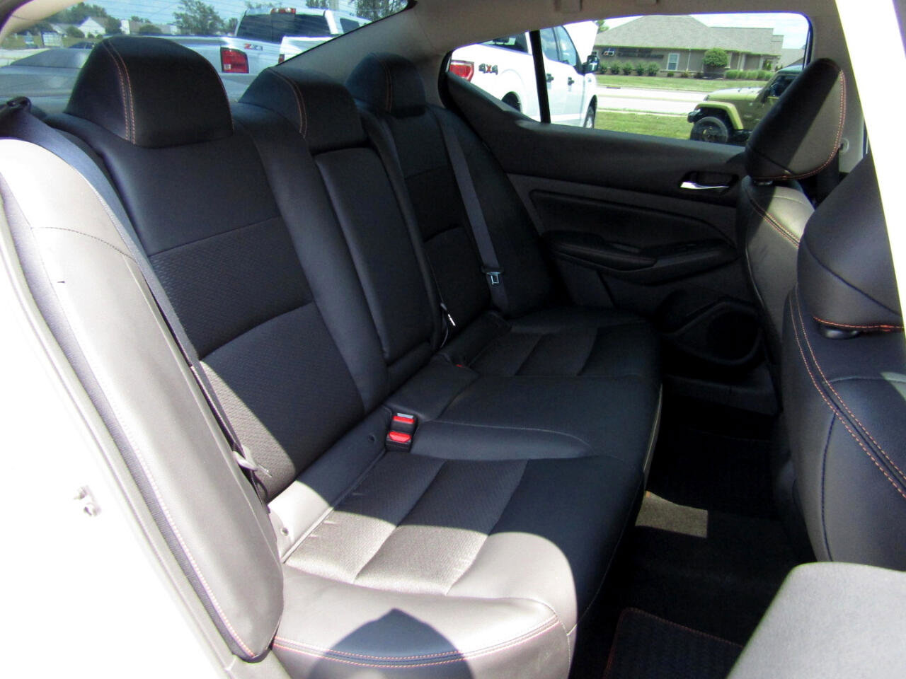 Used 2021 Nissan Altima 2.5 SR w/ SR Premium Package image 26