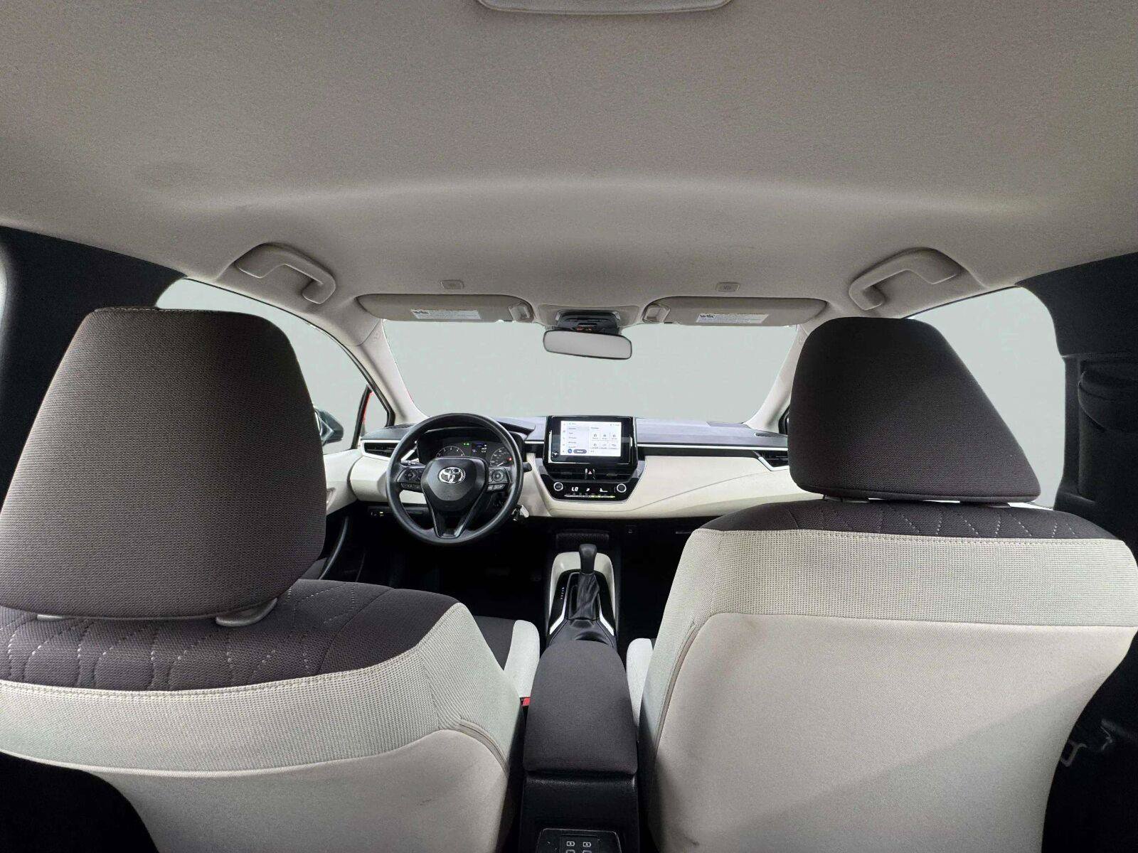 Used 2025 Toyota Corolla LE FWD image 46