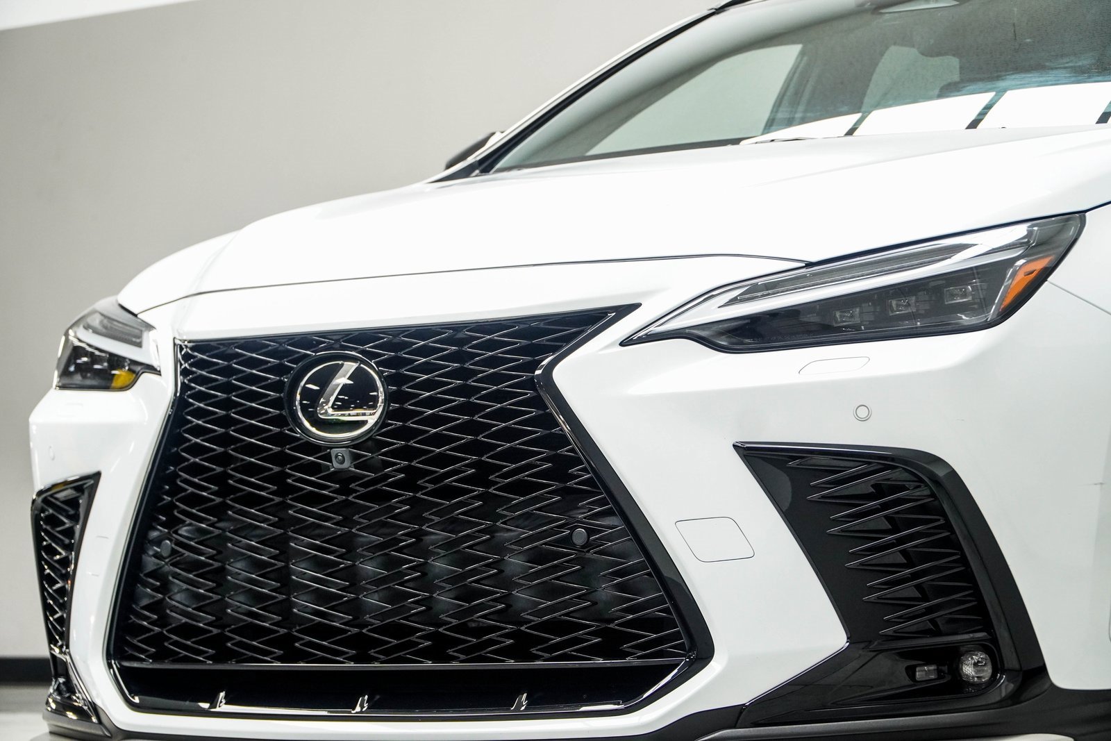 Used 2022 Lexus NX 350 F Sport image 2