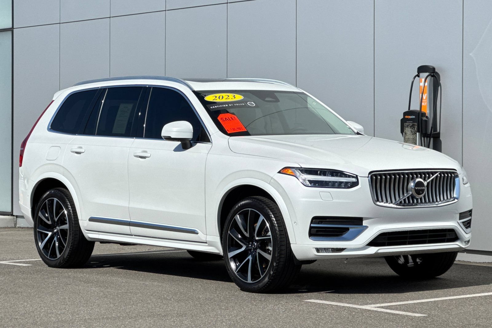 Used 2023 Volvo XC90 B6 Plus w/ Protection Package Premier AWD/4WD image 7