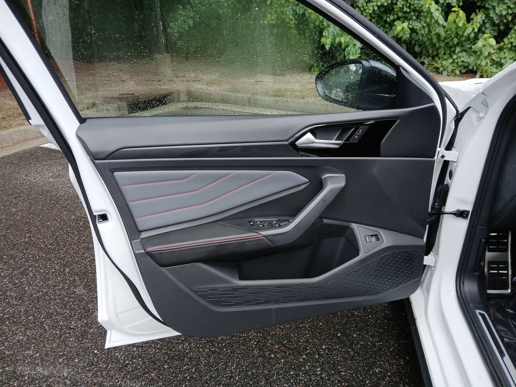 New 2026 Volkswagen Jetta GLI Autobahn FWD image 10