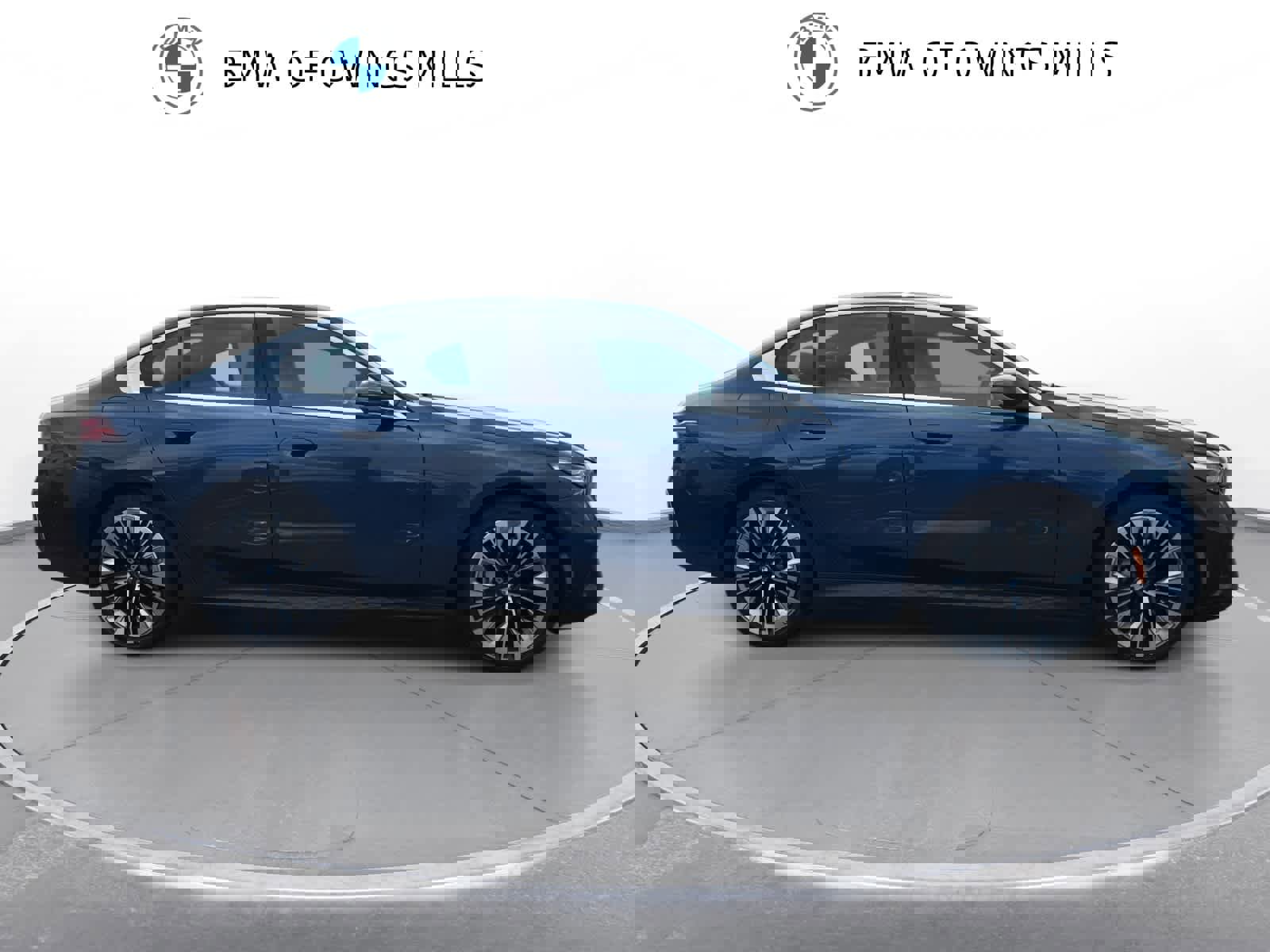 Used 2024 BMW 530i xDrive w/ Premium Package image 4