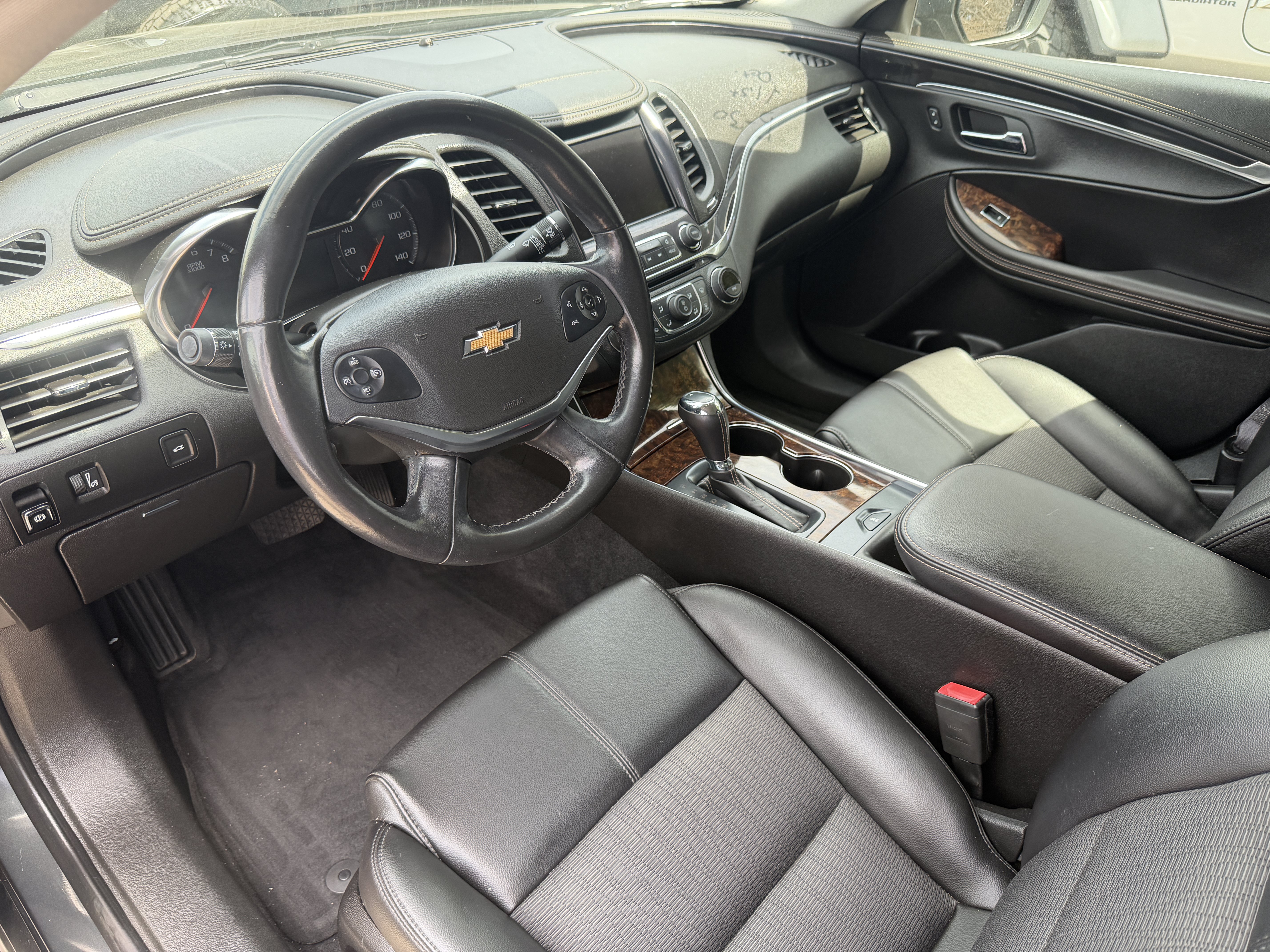 Used 2015 Chevrolet Impala LT FWD image 3