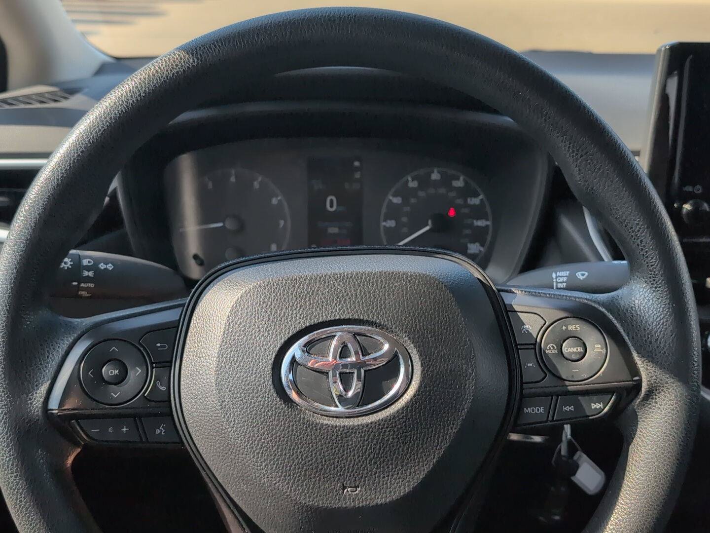 Used 2024 Toyota Corolla LE FWD image 19