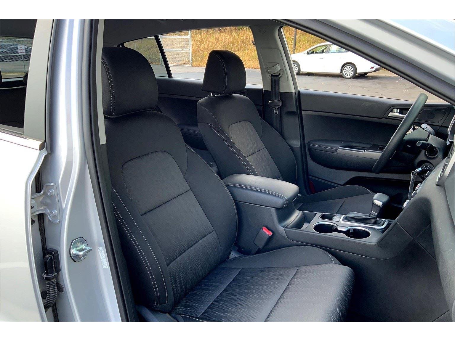 Used 2022 Kia Sportage LX image 7