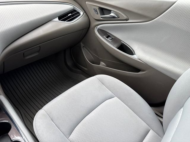 Used 2025 Chevrolet Malibu LT FWD image 15