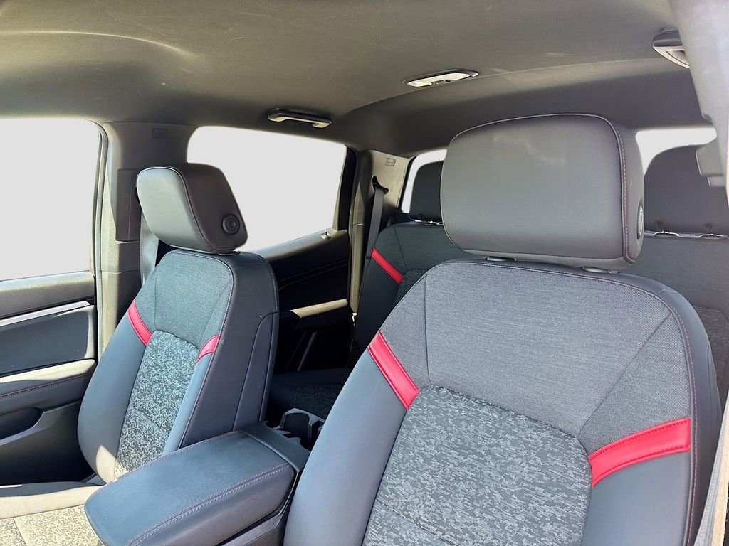 Used 2024 Chevrolet Colorado Z71 w/ Z71 Convenience Package 2 image 12